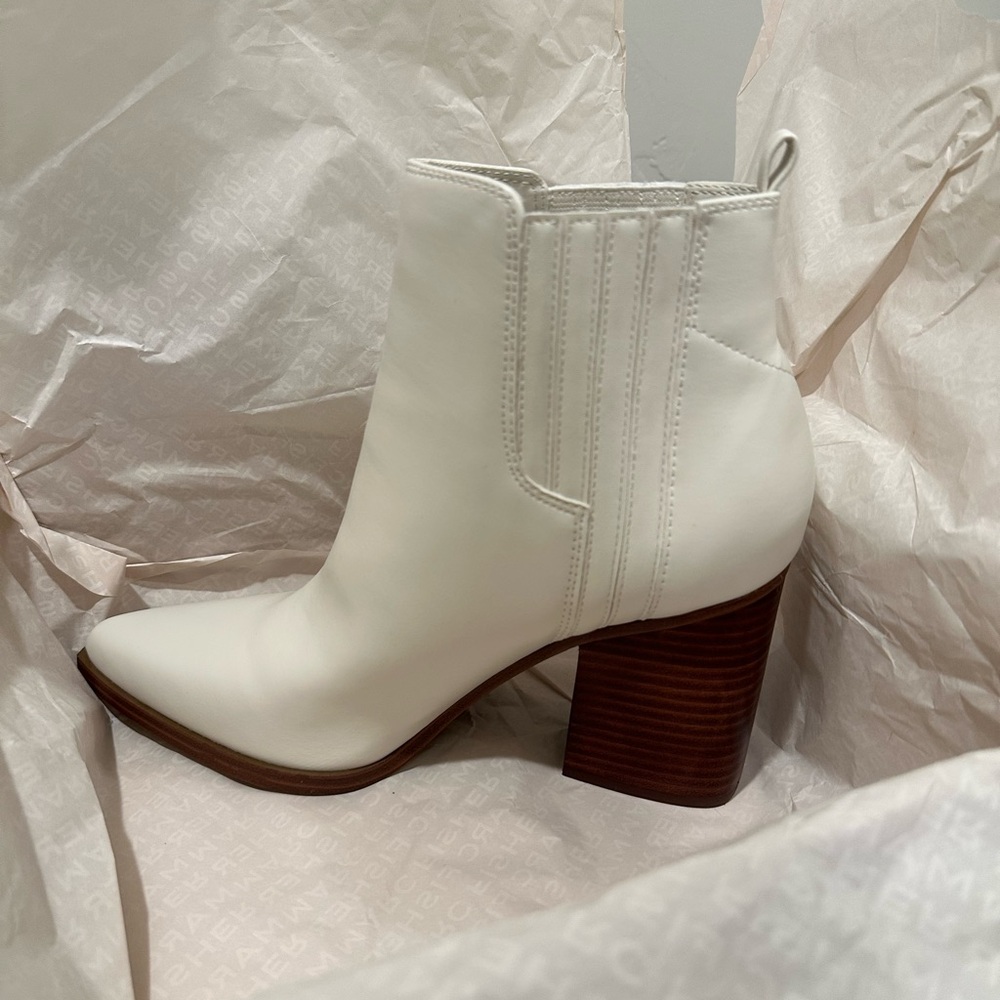 Marc Fisher Ivory Boots size 9 - Picture 2 of 7